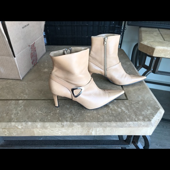 Boots beige color with silver side detail - Picture 1 of 3